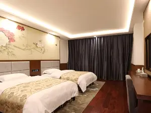 Pingbian Yinfeng Hotel
