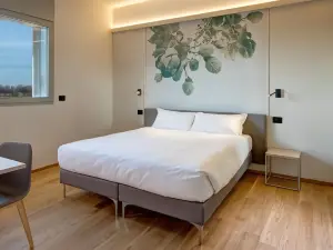 Park Hotel & Residence by the Cube