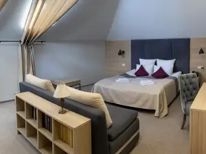 Aura Hotel