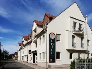 My City Hotel