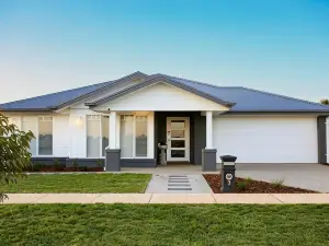 Luxury Lake Nagambie Retreat