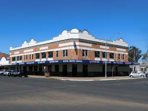 Royal Hotel-Motel