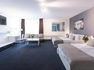 Hotel Aviva