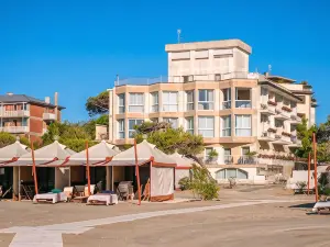 Hotel Petit Palais
