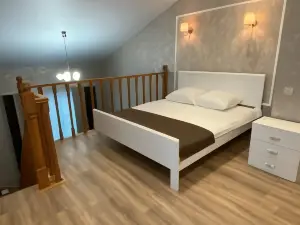 Moonrise Hotel