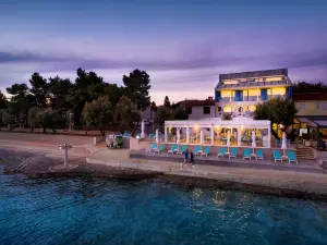 Rivalmare Beach Boutique Hotel