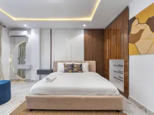 คริสป์ รอยัล โรงแรม