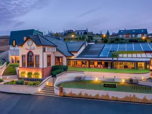 Flagstaff Lodge