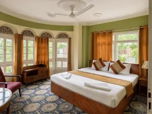 Heritage Rose Inn