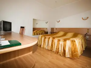 Lion Hotel