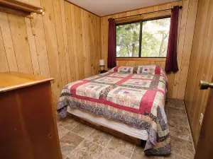 Paradise, a 3BR lakefront cabin near the beach at Riverside Resort
