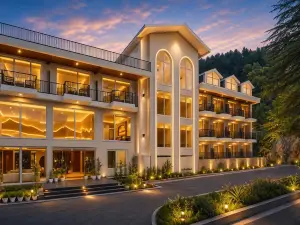 Snow Valley Heights - An Elegant Air Conditioned Escape by Snow Valley Resorts