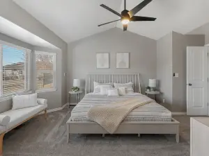 Spacious 6BR Entertainment Dream Home Sleeps 20