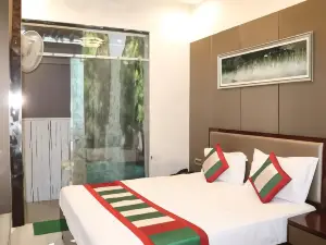 Hotel Shivam Palace