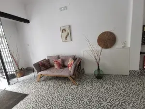 New J&J Hostel