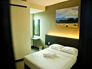 Padi Padi Hotel