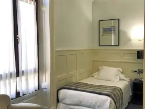 Hotel Olajauregi
