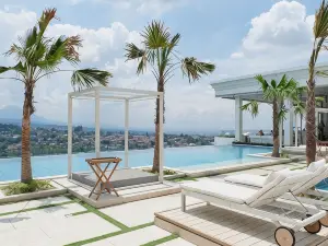 Art Deco Luxury Hotel & Residence