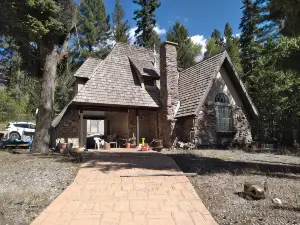 Marble Mountain Manor
