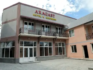 Aragast Hotel