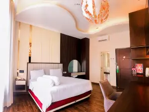 Emerald Hotel