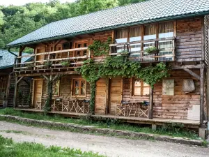 Grab Ethno Village and Camp