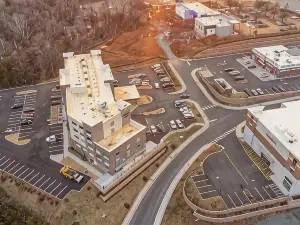 Holiday Inn Express & Suites CHARLOTTESVILLE by IHG