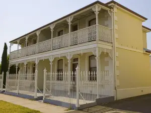 King Street Apartments