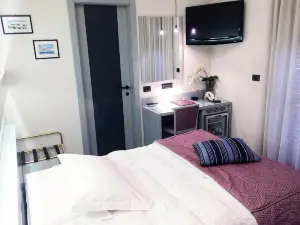 โรงแรมมิเคลแองเจโล - บีเอลล่า