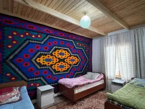 Guest House Guljan