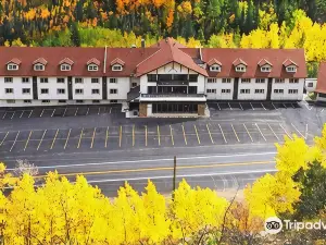 Monarch Mountain Lodge
