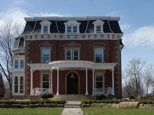 Steele Mansion Inn & Gathering Hub