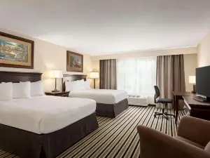 Country Inn & Suites by Radisson, Little Falls, MN