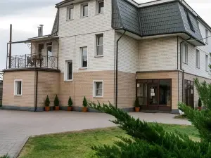 Postoyaly Dvor Yam