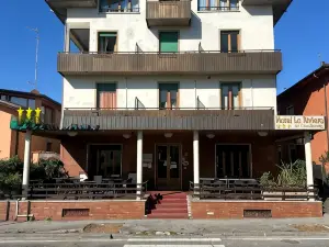 裡維埃拉飯店