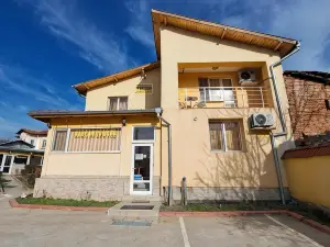 Hotel Toni