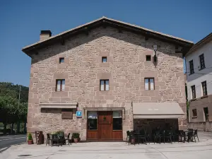 Hotel Rural LATORRIÉN de Ane