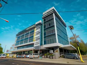 Hotel City Plaza & Suites