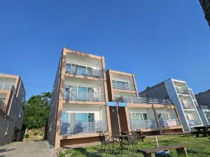 Muan Topmeori Resort