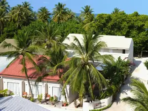 Tme Retreats Dhigurah