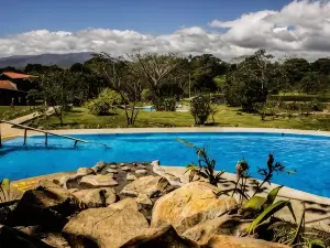 Hotel Colinas del Miravalles