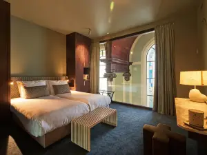 Heavens Hotel