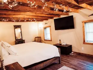 Cozy and modern- Centrally located in Clare, just 15 minutes from the Casino