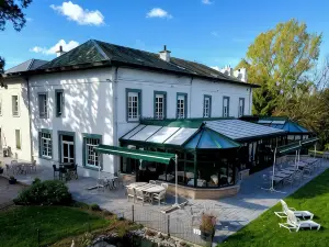 Logis - Hôtel Restaurant La Sapinière
