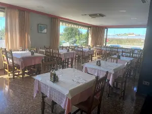 Hotel Reina Isabel