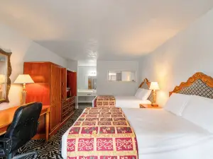 Castle Inn & Suites by OYO Lawton