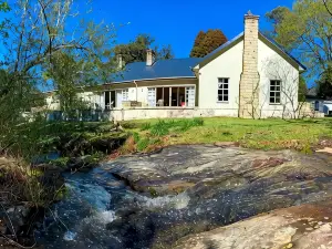 The Historic Hogsback Inn