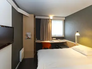 ไอบิส โลริย็อง