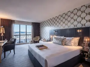 Museum Apartment Hotel, Independent Collection by Evt