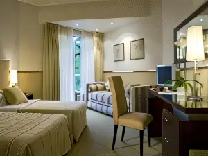 Mini Palace Hotel